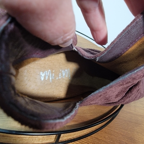 Mi.iM Kendell Maroon Contemporary Distressed Snake Booties Pointed toe Size 9 - Picture 13 of 16